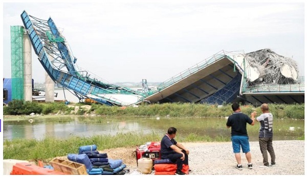 ▼2017年8月、韓国で工事中のピョンテクホ横断大橋が崩壊▼