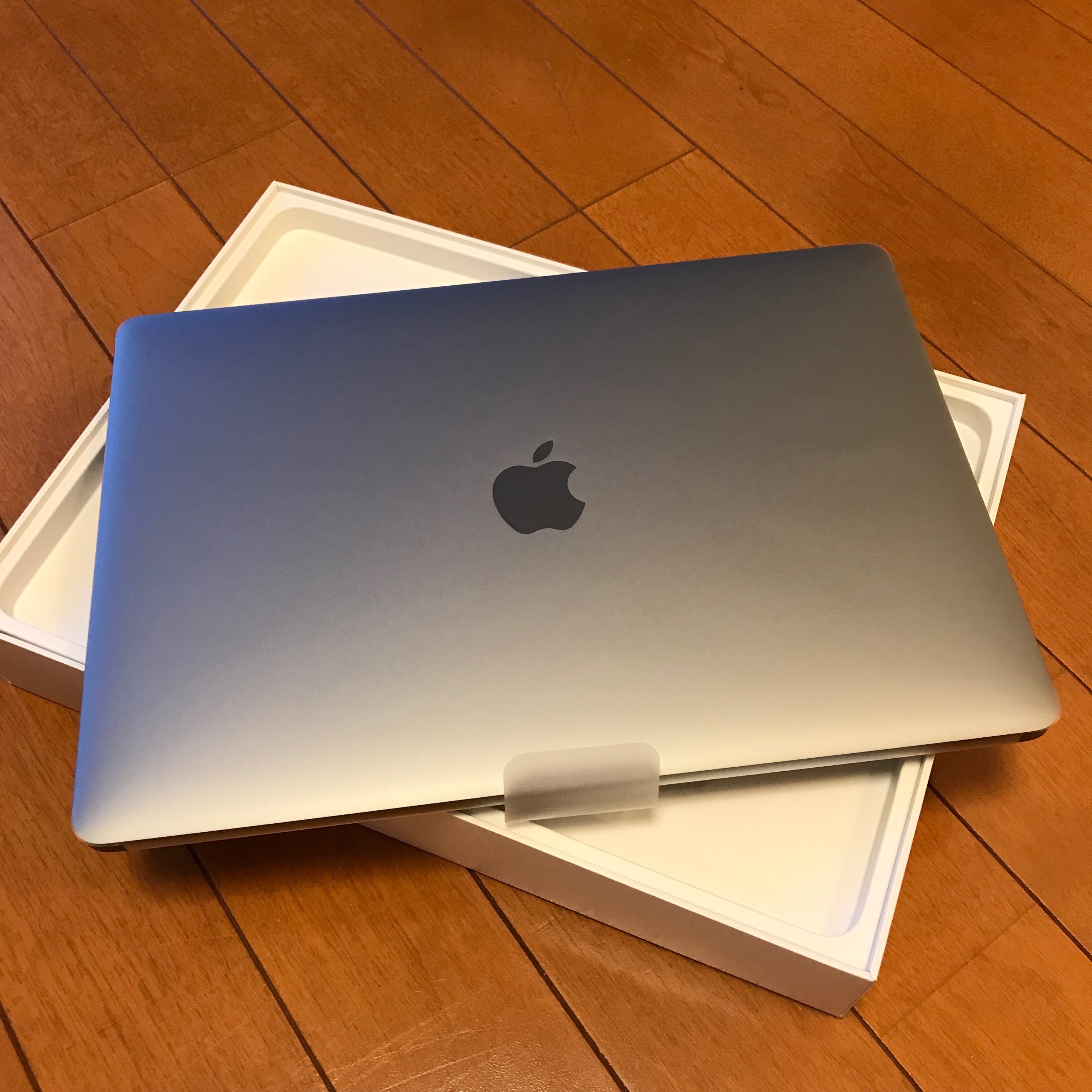 「モノが好き」2 - MacBook Pro 2018 ファーストインプレ 1