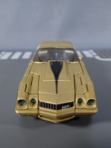 SDCC 2018 Bumblebee Retro Rock Garage Gold Bumblebee (13)