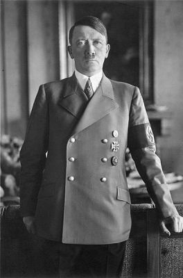 396px-Bundesarchiv_Bild_183-H1216-0500-002,_Adolf_Hitler