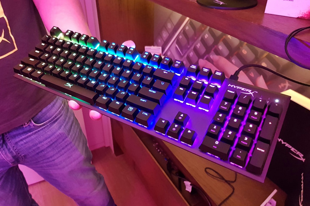 Kingston Kailh銀軸採用のメカニカルキーボード Hyperx Alloy Fps Rgb ヲチモノ